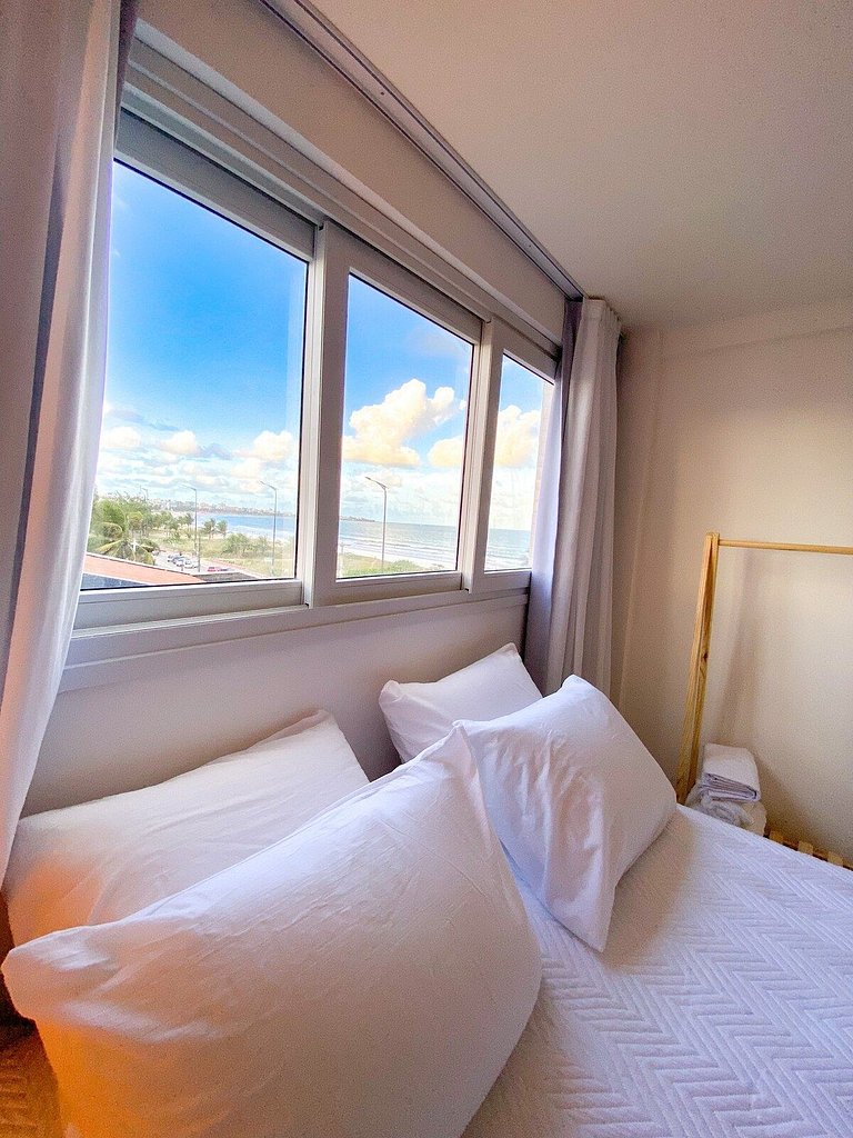 Flat Beira-mar Bessa: piscina, wifi, Pet-friendly