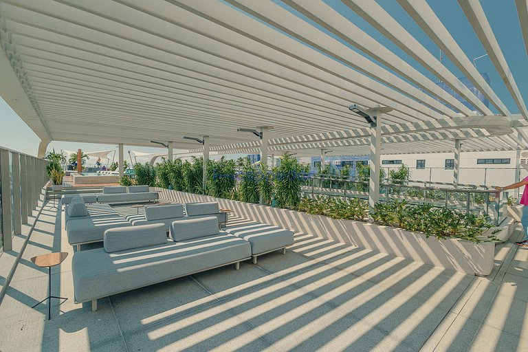 Luxo no Yacht Frente-Mar com Vista Deslumbrante