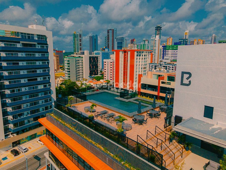 Rooftop c/ piscina na Av. Epitácio - próx ao mar