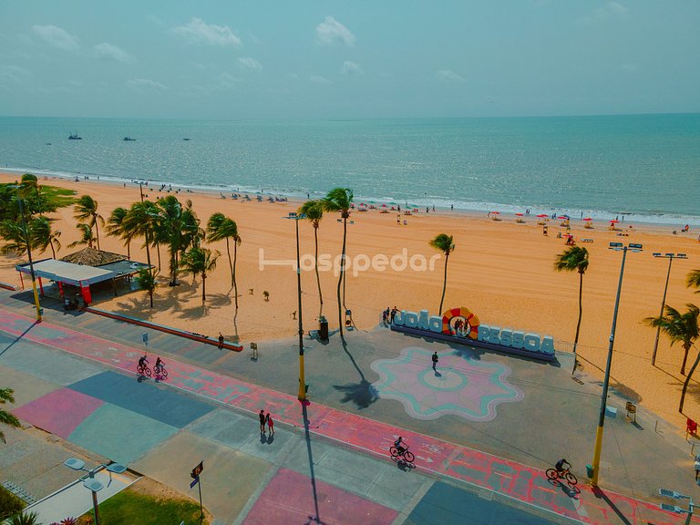 Vista para o mar, perto da praia, piscina rooftop