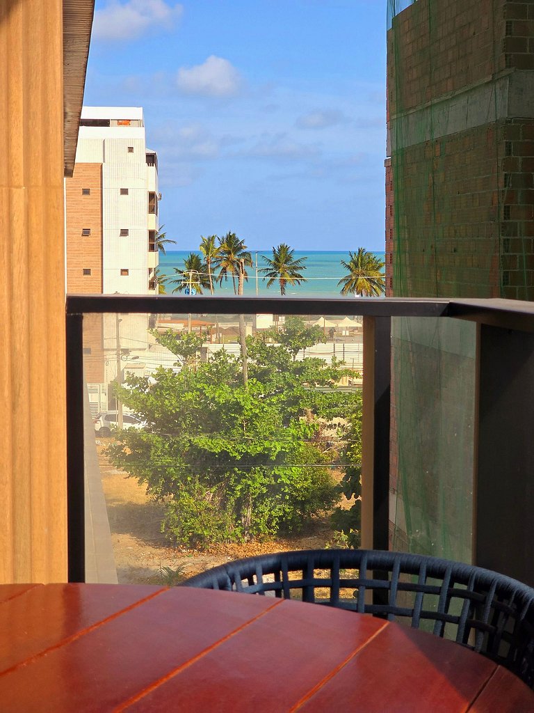 Studio Moderno Perto do Mar e Piscina na Cobertura