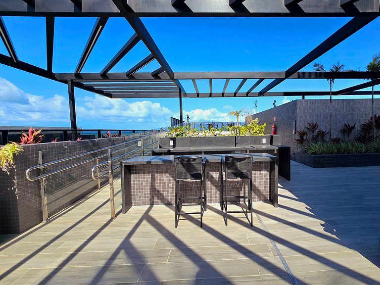 Beira-Mar com Sofisticação – Piscina no Rooftop
