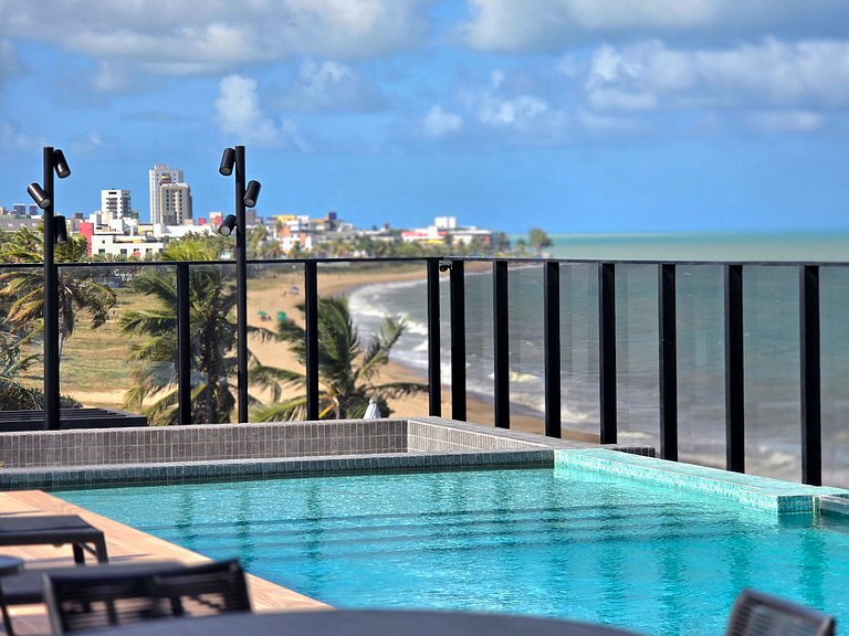 Beira-mar com Charme e Estilo - Piscina no Rooftop