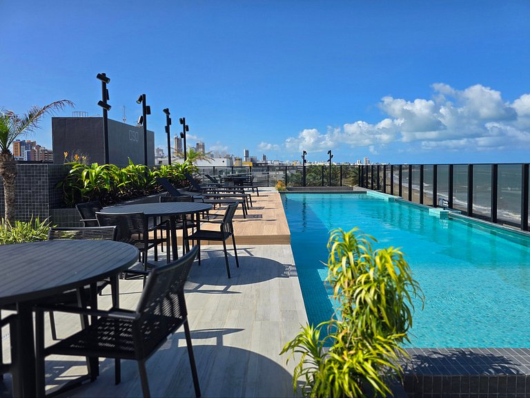 Beira-Mar com Sofisticação – Piscina no Rooftop