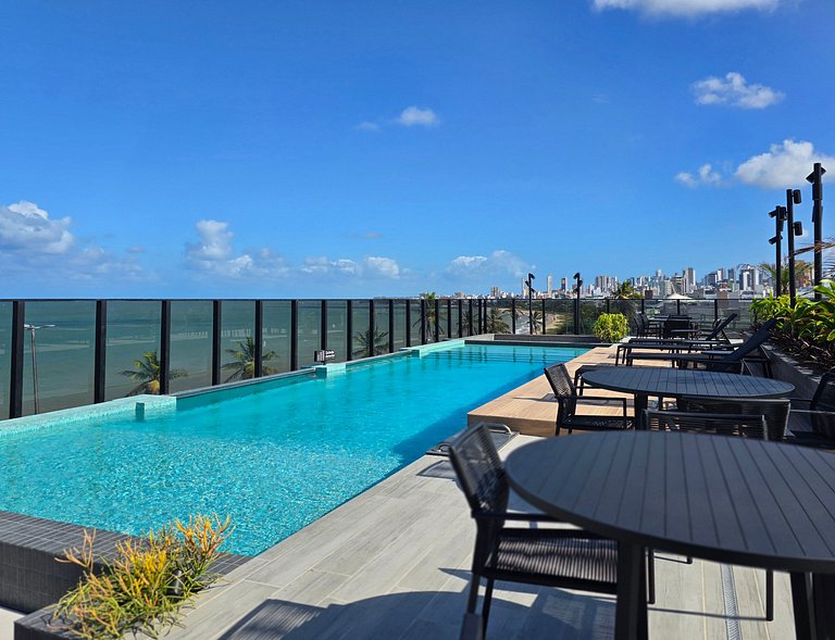 Beira-Mar com Sofisticação – Piscina no Rooftop