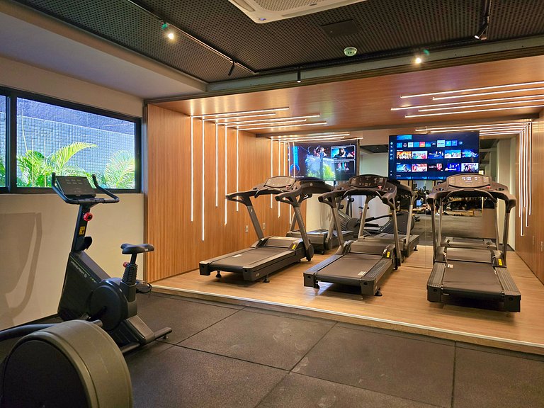 Pé na areia com varanda | Piscina | Academia