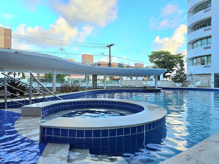Perto do Mar de Tambaú | Piscina | Academia