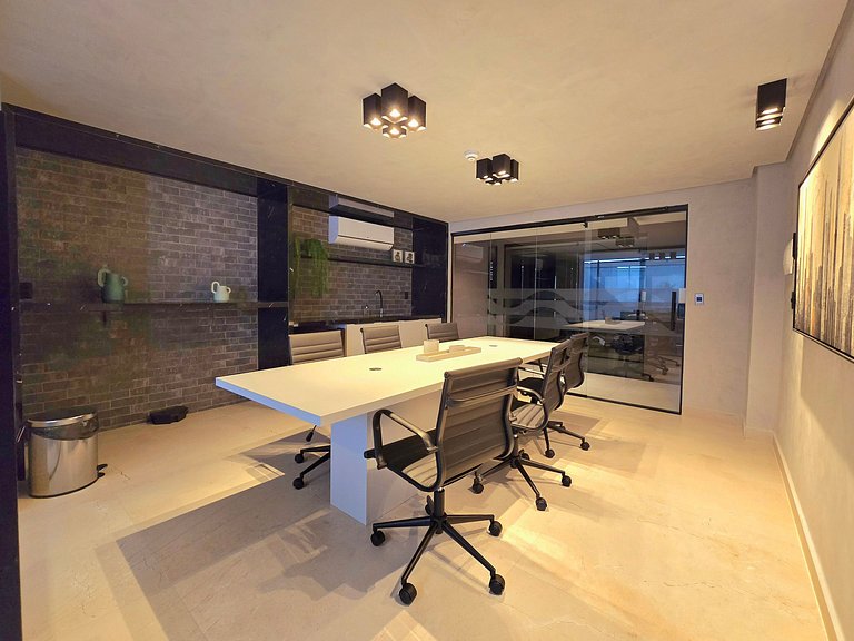Studio elegante pé na areia