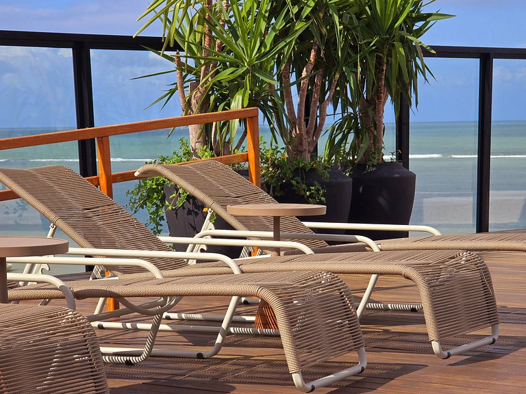 Beira-mar | Piscina surreal | Academia top