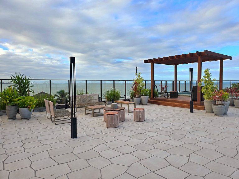 Pé na areia com vista incrível em Jardim Oceania