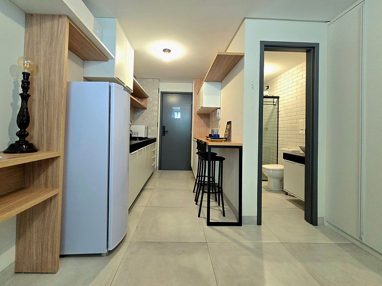Flat novo c/ piscina rooftop próx. ao mar