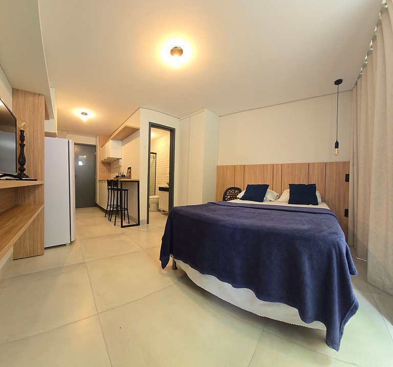 Flat novo c/ piscina rooftop próx. ao mar