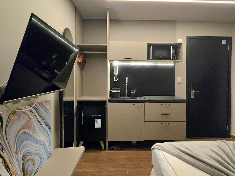 Studio com Piscina e Academia em Tambaú
