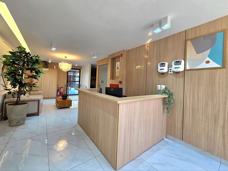 Vista para o mar com piscina deslumbrante