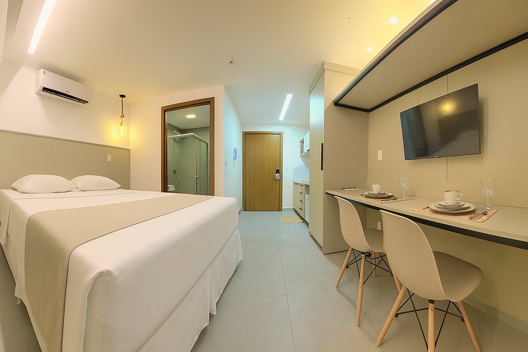 Beira-mar | Piscina surreal | Academia top