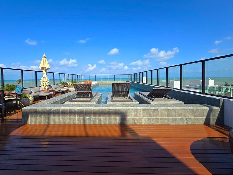 Studio perto do mar com rooftop incrível