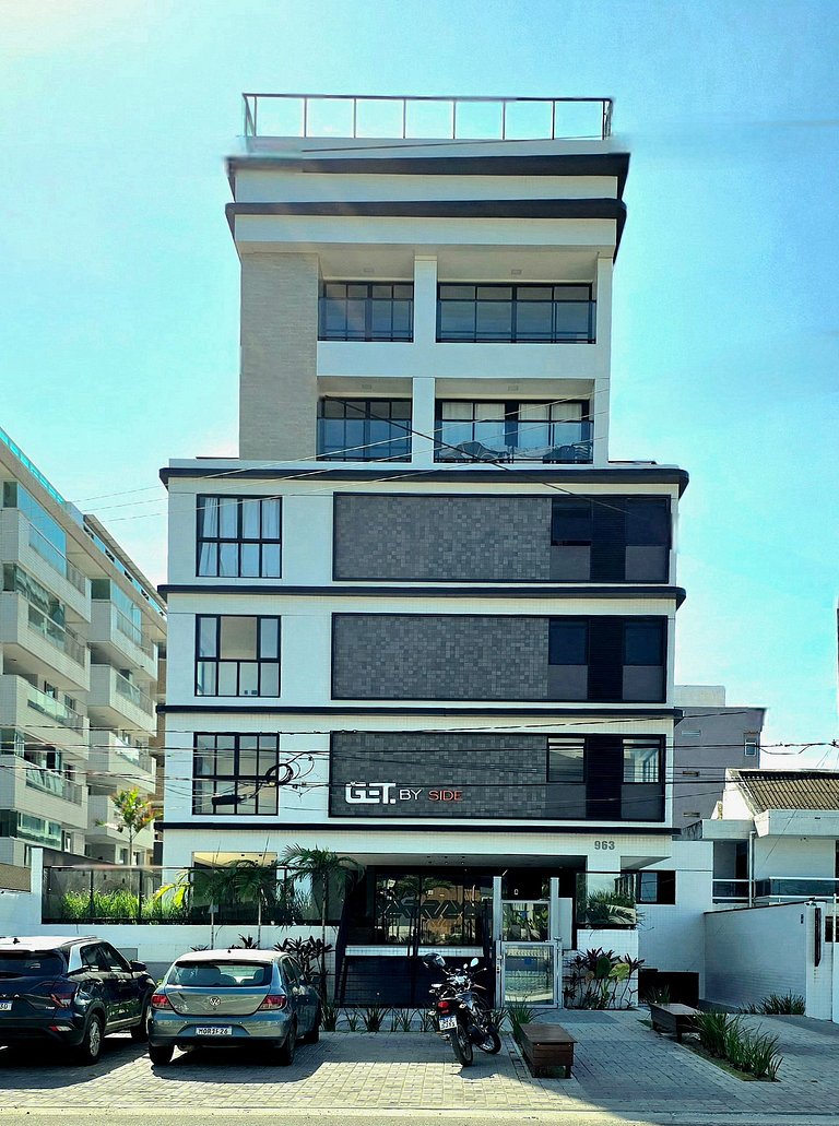 Studio perto do mar com rooftop incrível