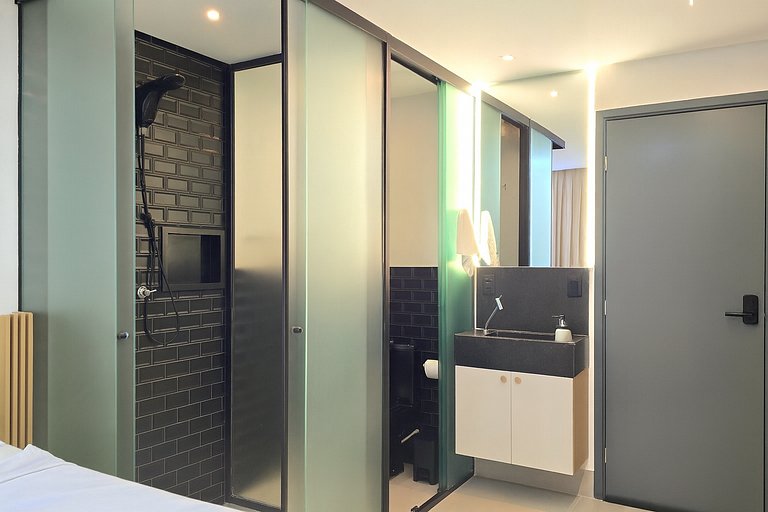 Studio perto do mar com rooftop incrível