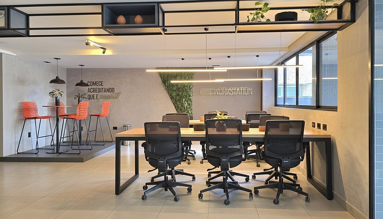 Studio moderno com rooftop vista mar