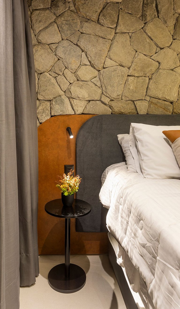 Studio luxo pé na areia com vista lateral para mar