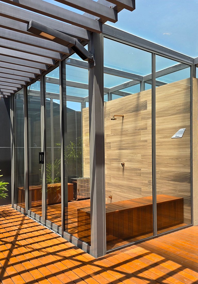 Studio luxo pé na areia com vista lateral para mar