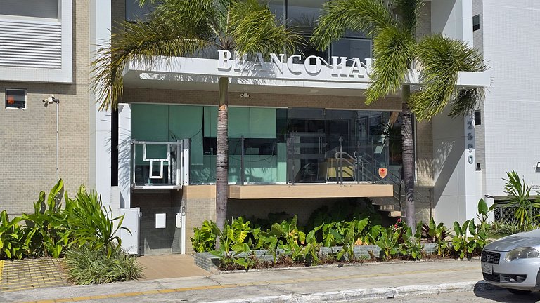 Apartamento frente mar com duas suítes