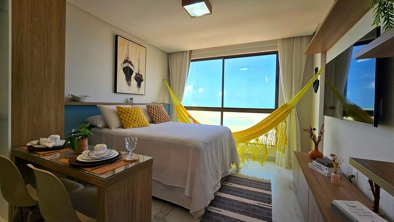 Vista para o mar com piscina deslumbrante