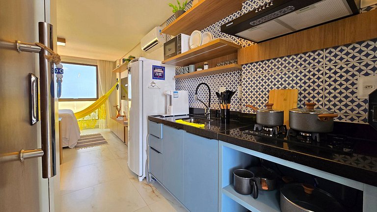 Vista para o mar com piscina deslumbrante