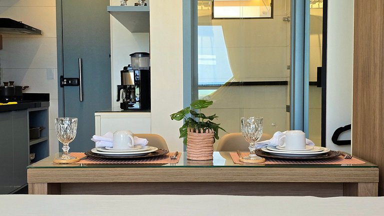 Vista para o mar com piscina deslumbrante