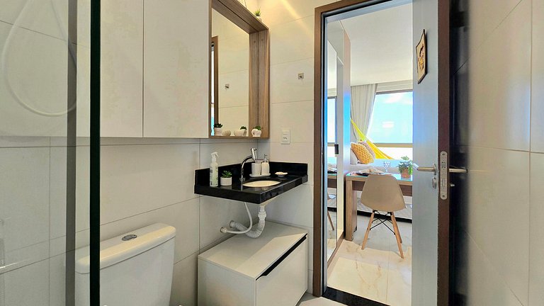 Vista para o mar com piscina deslumbrante