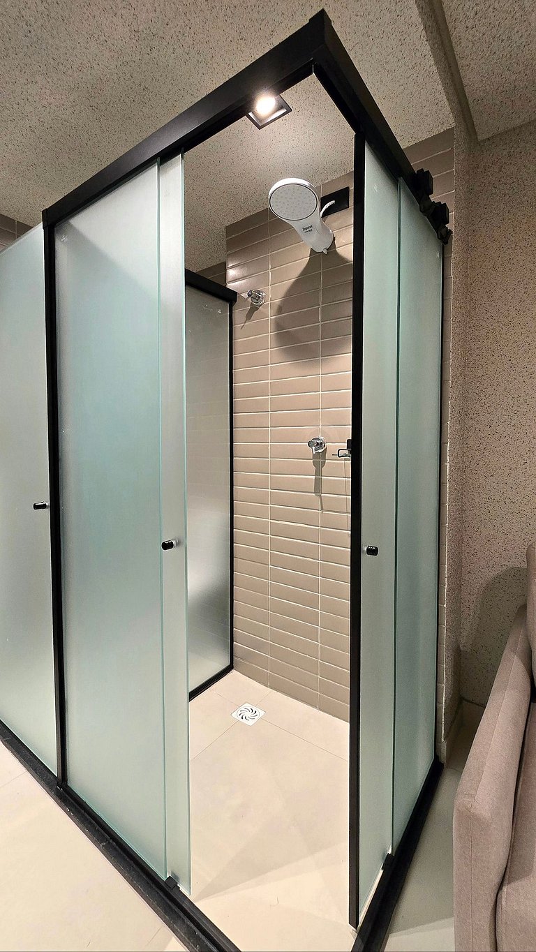 Studio moderno beira-mar em Jardim Oceania