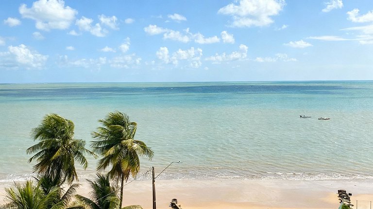 Apartamento frente mar com duas suítes