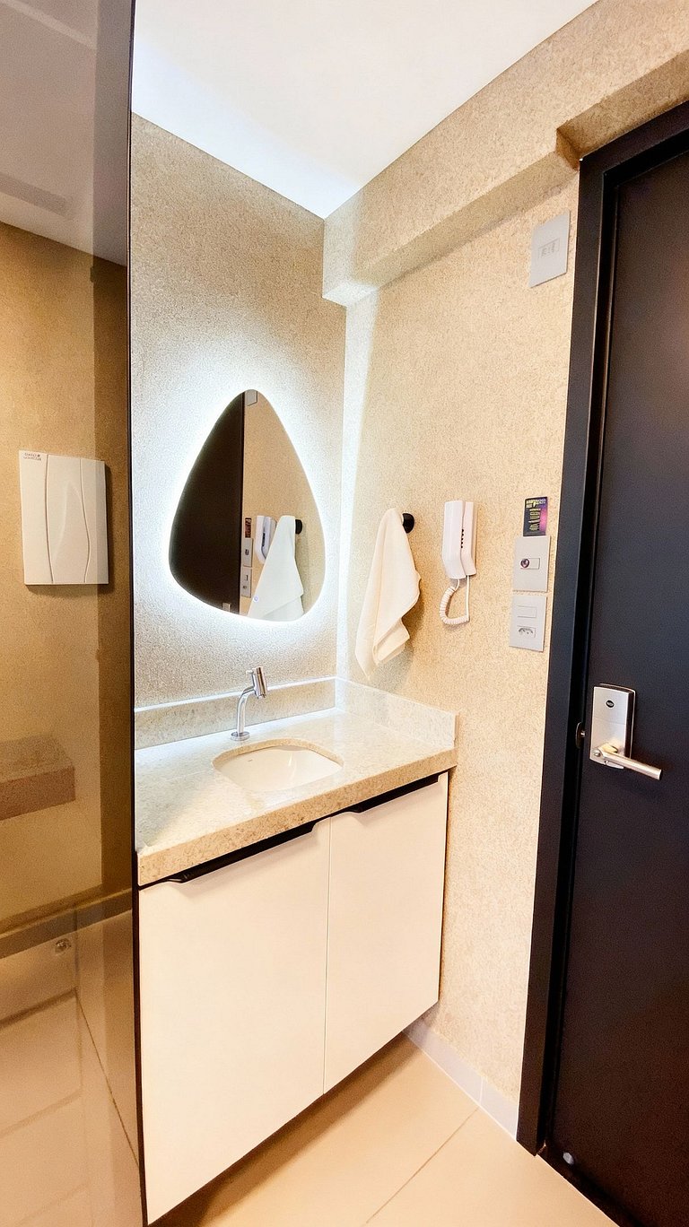 Beira-mar | Piscina | Academia | Varanda