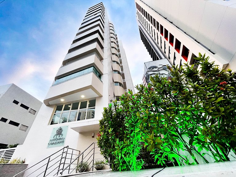 Antonino by Hosppedar