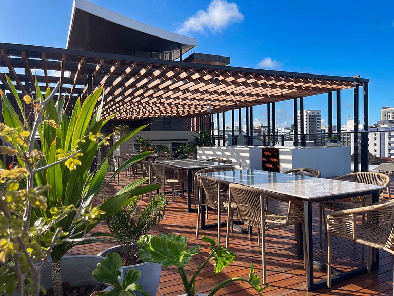 Pé na areia, vista lateral, piscina, academia