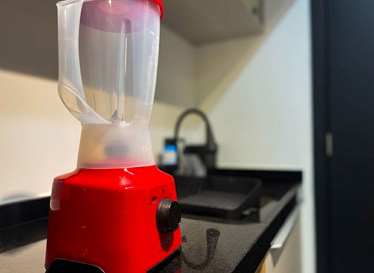 Pé na areia, vista lateral, piscina, academia