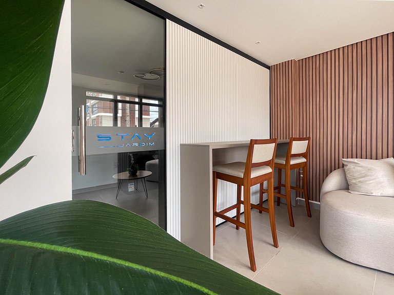 Studio com hidro privativa e rooftop exclusivo