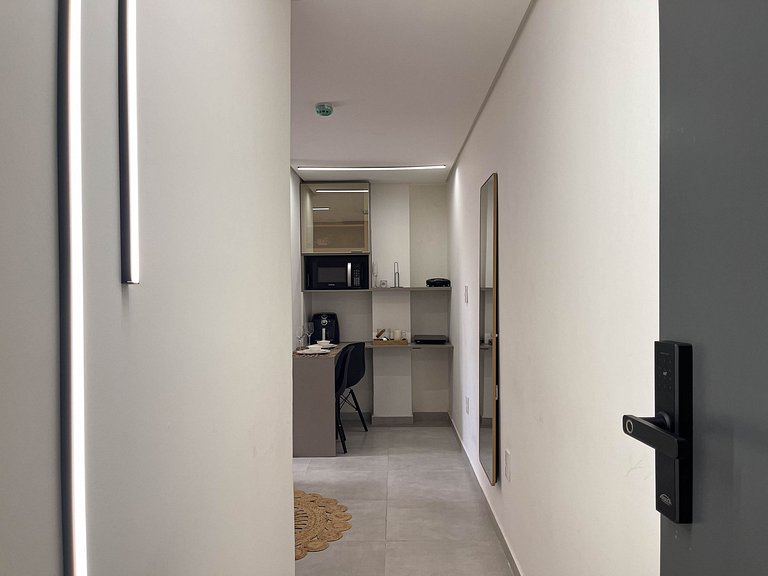 Studio com hidro privativa e rooftop exclusivo