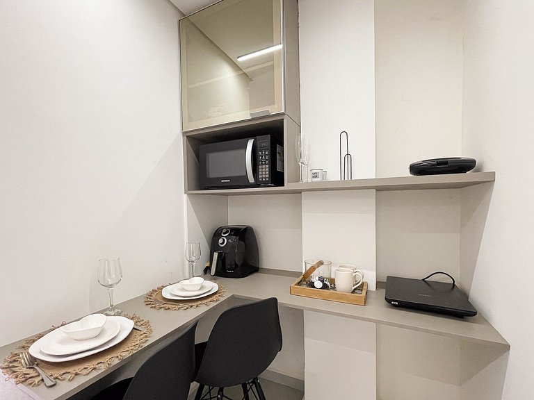 Studio com hidro privativa e rooftop exclusivo