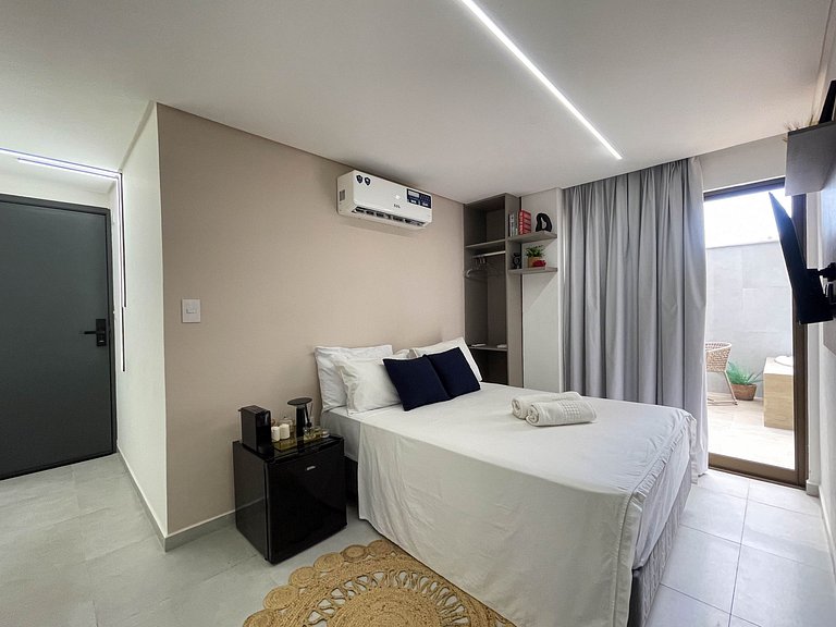 Studio com hidro privativa e rooftop exclusivo