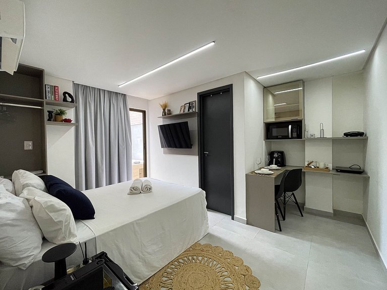 Studio com hidro privativa e rooftop exclusivo