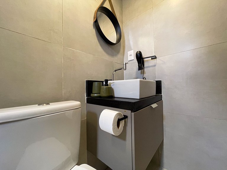 Studio com hidro privativa e rooftop exclusivo