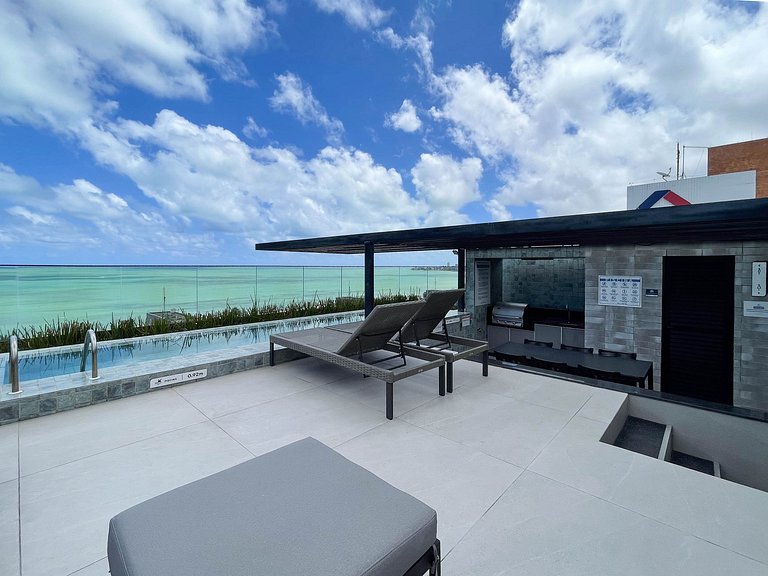 Piscina deslumbrante - vista mar - Intermares