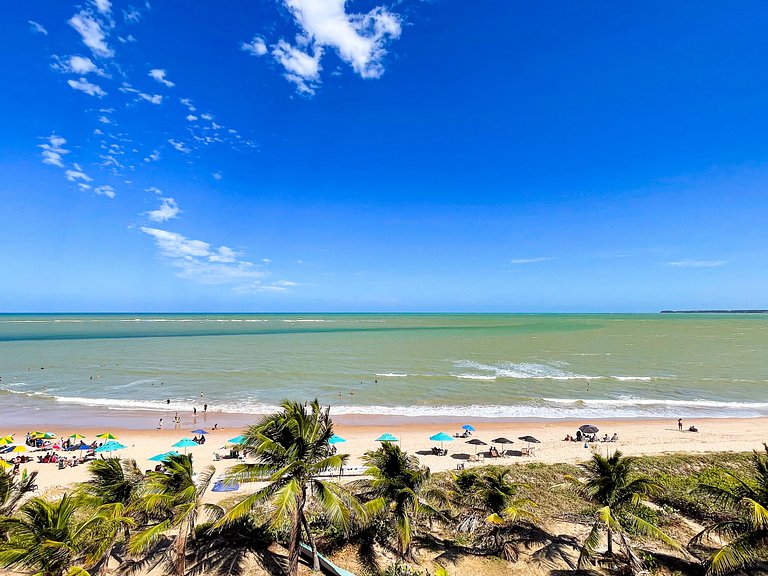 Cobertura frente mar com piscina privativa