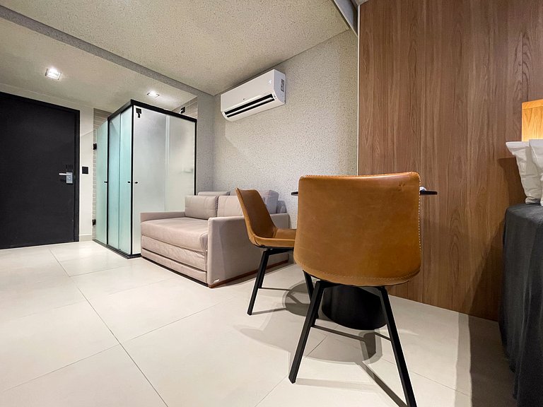 Studio elegante pé na areia