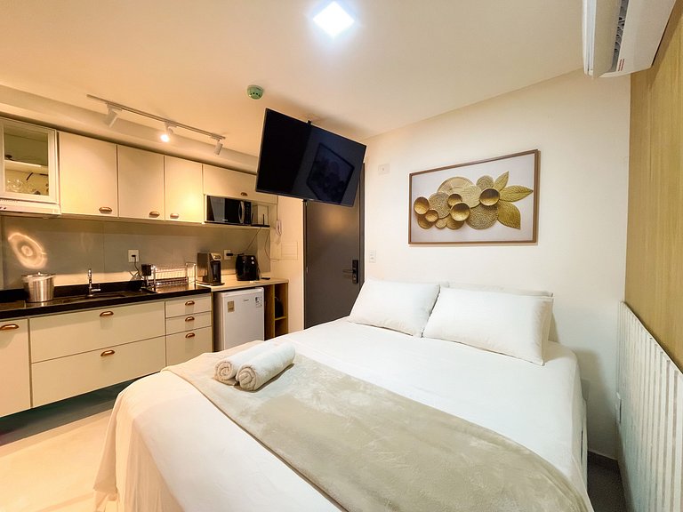 Studio com Varanda, Piscina · Pertinho da Praia