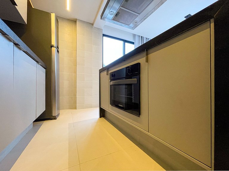 Apê 2 quartos, suíte e vaga, com Piscina