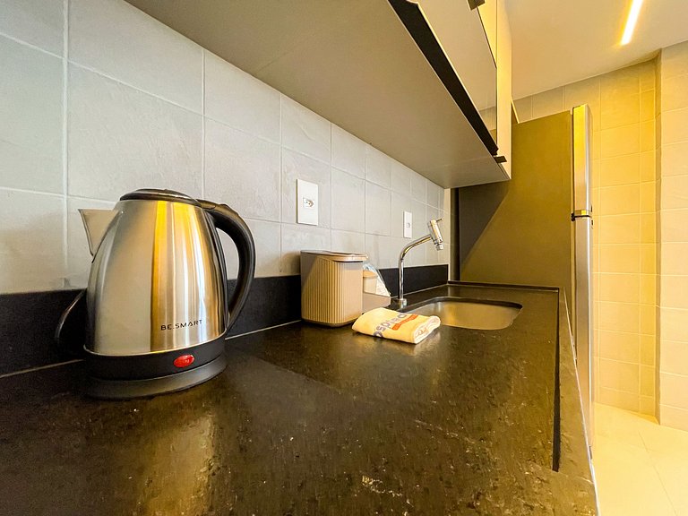 Apê 2 quartos, suíte e vaga, com Piscina