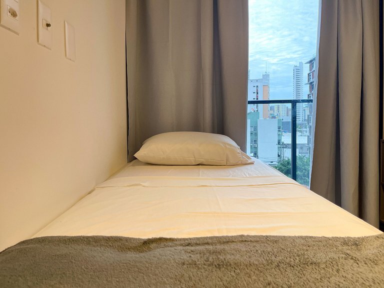 Apê 2 quartos, suíte e vaga, com Piscina