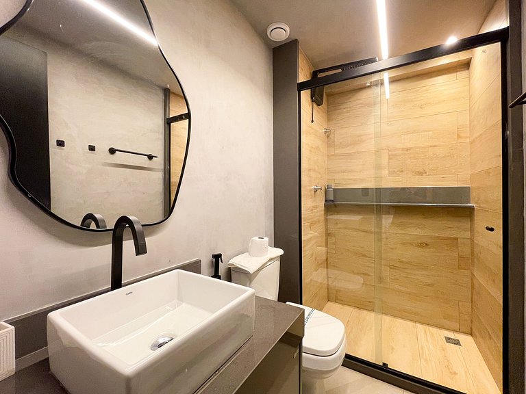Jacuzzi Privativa, Academia e Piscina